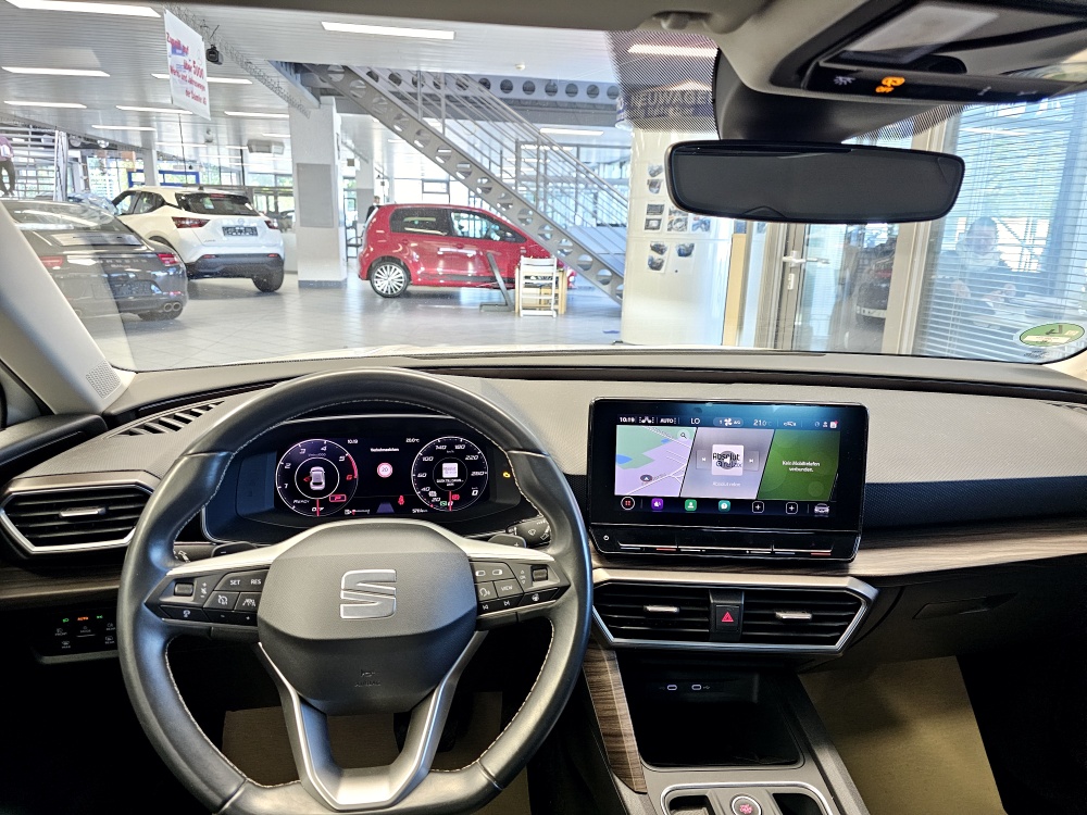 Seat Leon  bei Hoffmann Automobile in Wolfsburg kaufen und sofort mitnehmen - Bild 17