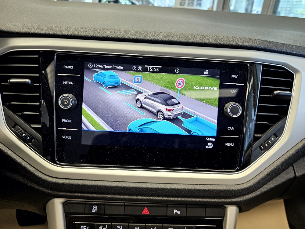 VW T-Roc  bei Hoffmann Automobile in Wolfsburg kaufen und sofort mitnehmen - Bild 9