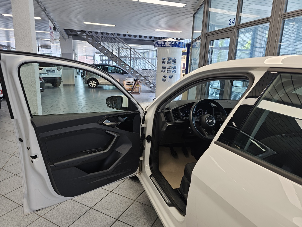 Audi A1 Sportback  bei Hoffmann Automobile in Wolfsburg kaufen und sofort mitnehmen - Bild 16