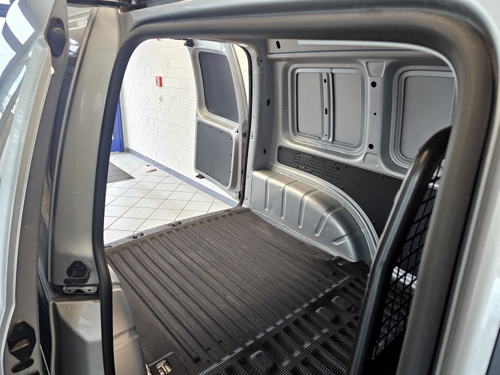 VW Caddy  bei Hoffmann Automobile in Wolfsburg kaufen und sofort mitnehmen - Bild 3