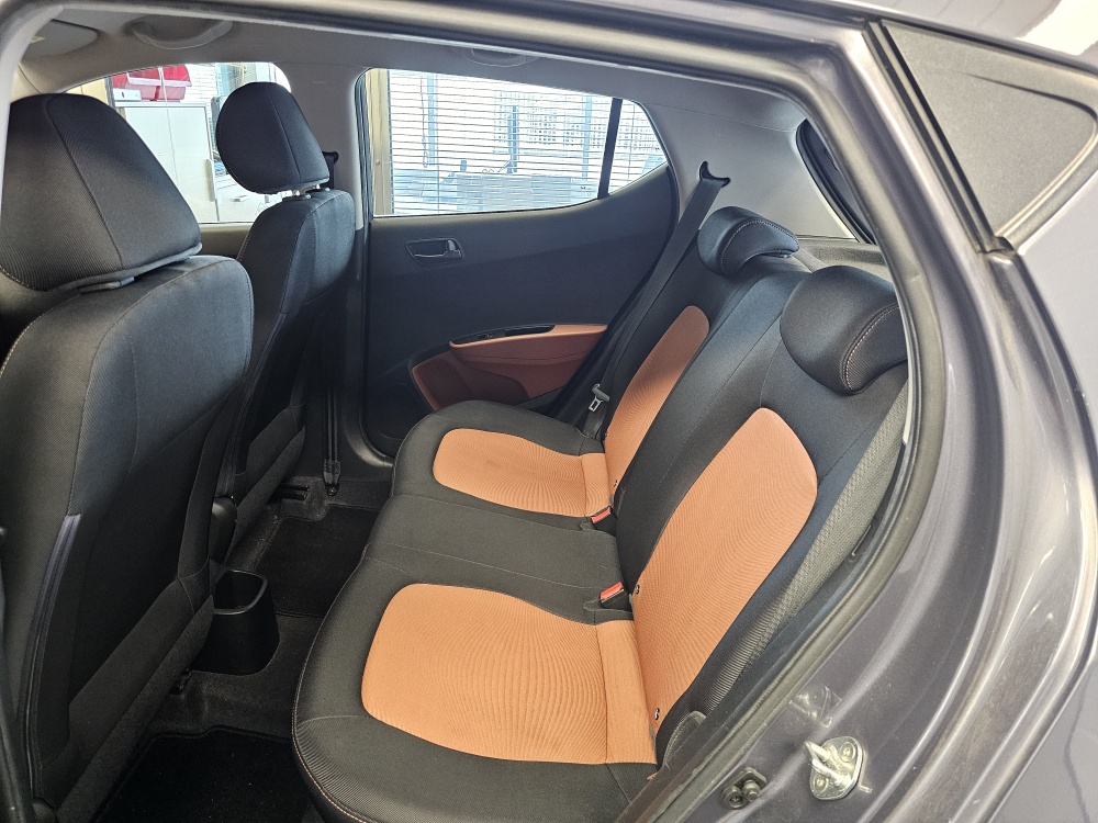 Hyundai i10  bei Hoffmann Automobile in Wolfsburg kaufen und sofort mitnehmen - Bild 4