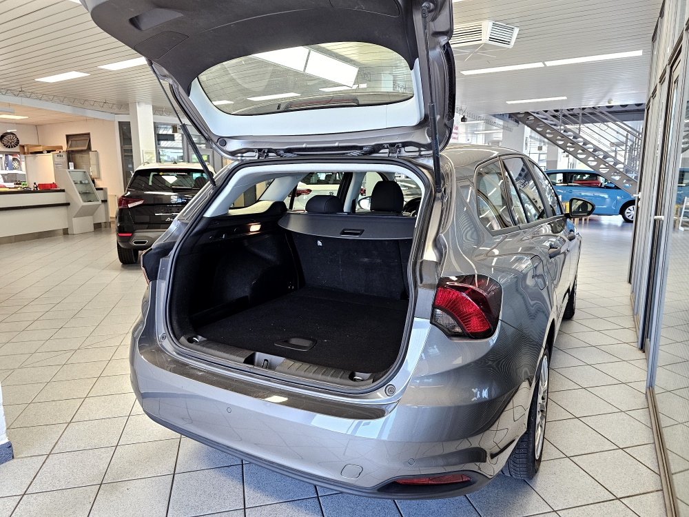 Fiat Tipo  bei Hoffmann Automobile in Wolfsburg kaufen und sofort mitnehmen - Bild 2