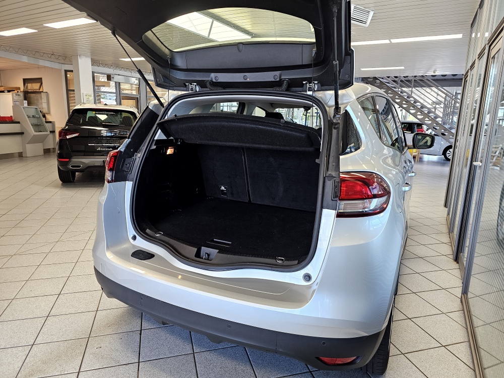 Renault Scenic  bei Hoffmann Automobile in Wolfsburg kaufen und sofort mitnehmen - Bild 2