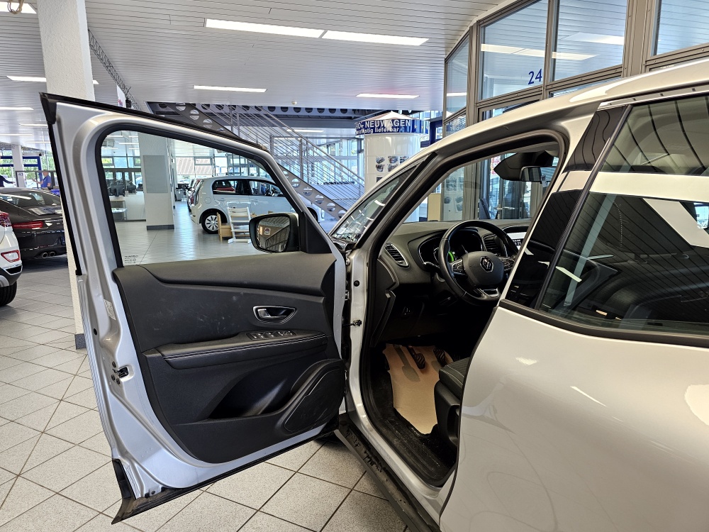 Renault Scenic  bei Hoffmann Automobile in Wolfsburg kaufen und sofort mitnehmen - Bild 20