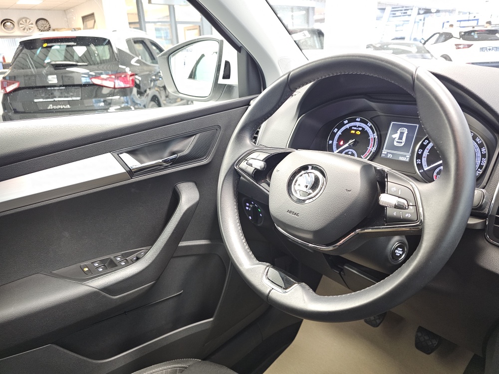 Skoda Karoq  bei Hoffmann Automobile in Wolfsburg kaufen und sofort mitnehmen - Bild 12