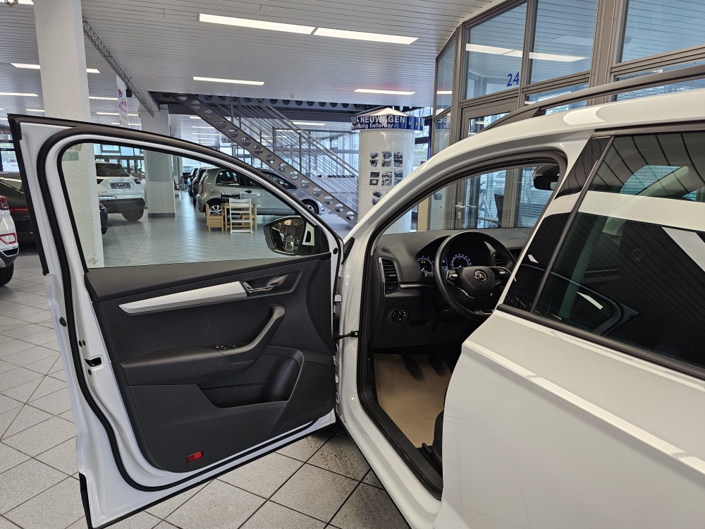 Skoda Karoq  bei Hoffmann Automobile in Wolfsburg kaufen und sofort mitnehmen - Bild 16