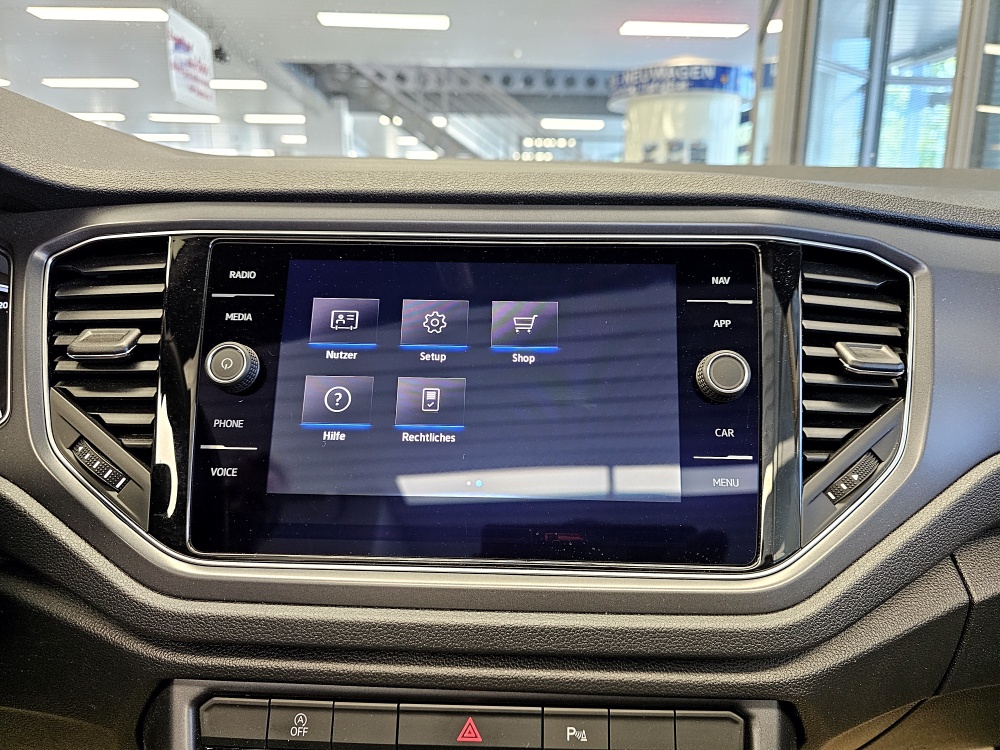 VW T-Roc  bei Hoffmann Automobile in Wolfsburg kaufen und sofort mitnehmen - Bild 10