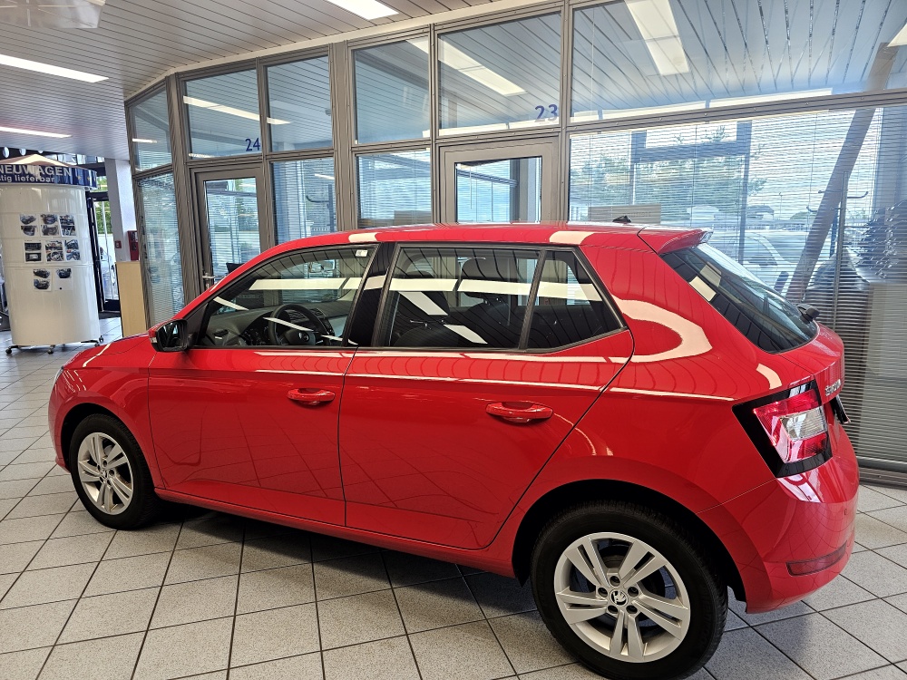 Skoda Fabia  bei Hoffmann Automobile in Wolfsburg kaufen und sofort mitnehmen - Bild 13