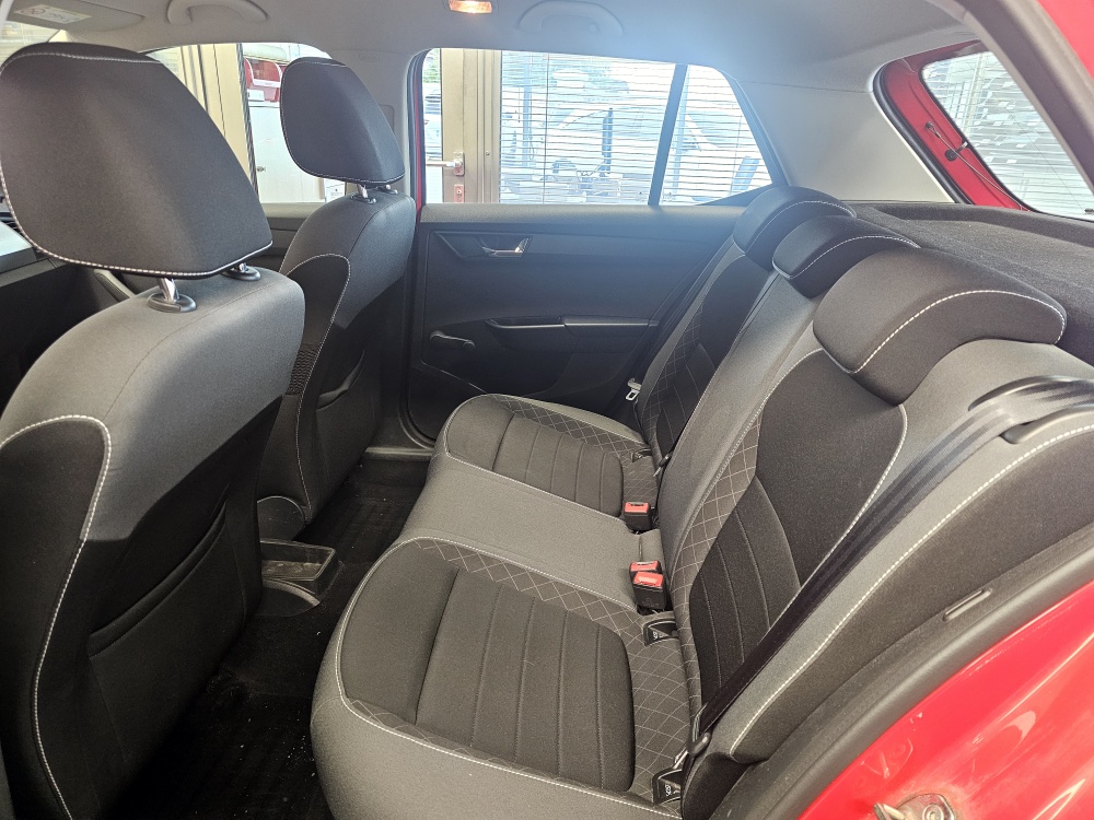 Skoda Fabia  bei Hoffmann Automobile in Wolfsburg kaufen und sofort mitnehmen - Bild 3