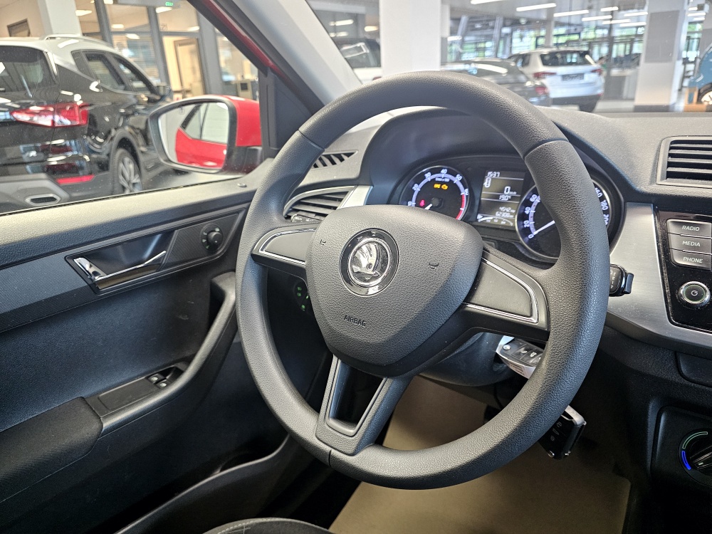 Skoda Fabia  bei Hoffmann Automobile in Wolfsburg kaufen und sofort mitnehmen - Bild 8