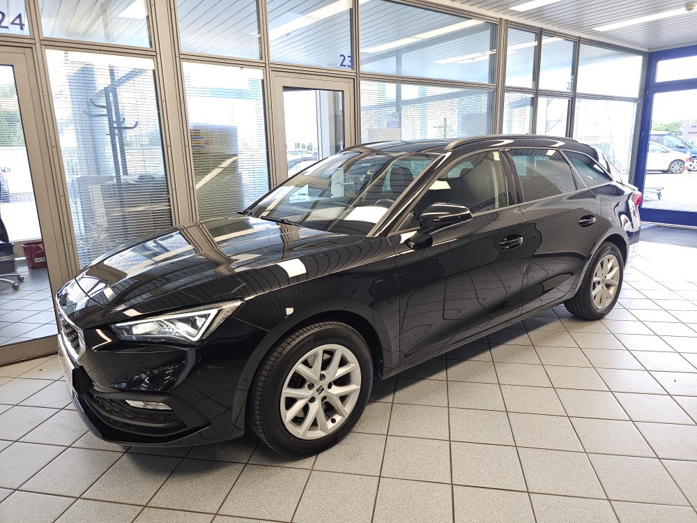 Seat Leon Style für nur 22.900,- € bei Hoffmann Automobile in Wolfsburg kaufen und sofort mitnehmen