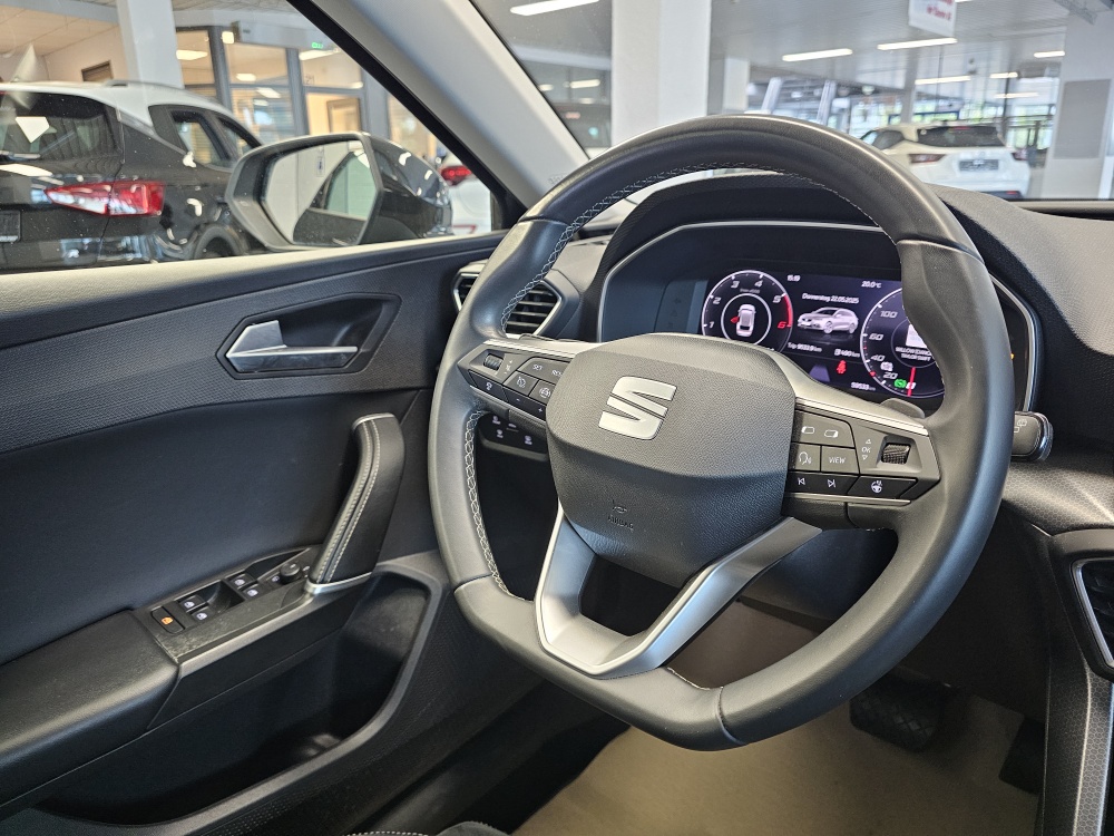 Seat Leon  bei Hoffmann Automobile in Wolfsburg kaufen und sofort mitnehmen - Bild 16