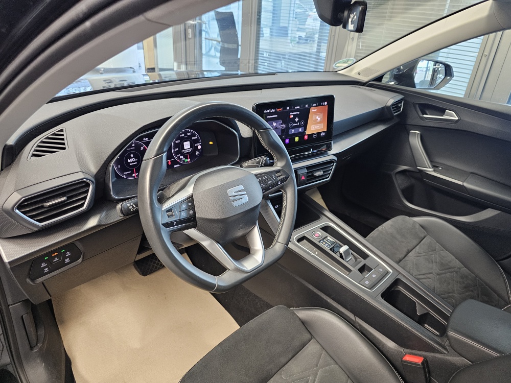 Seat Leon  bei Hoffmann Automobile in Wolfsburg kaufen und sofort mitnehmen - Bild 18