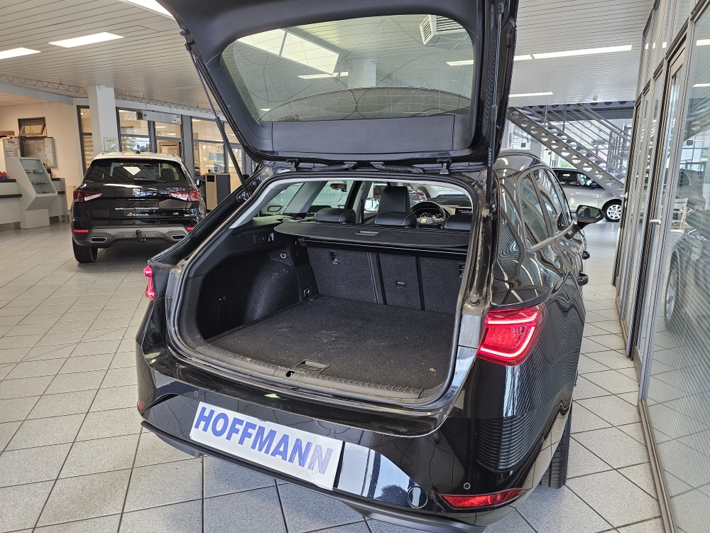 Seat Leon  bei Hoffmann Automobile in Wolfsburg kaufen und sofort mitnehmen - Bild 2