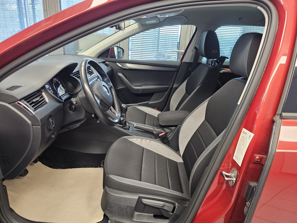 Skoda Octavia Combi  bei Hoffmann Automobile in Wolfsburg kaufen und sofort mitnehmen - Bild 14