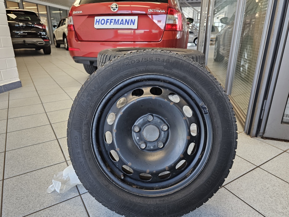 Skoda Octavia Combi  bei Hoffmann Automobile in Wolfsburg kaufen und sofort mitnehmen - Bild 3