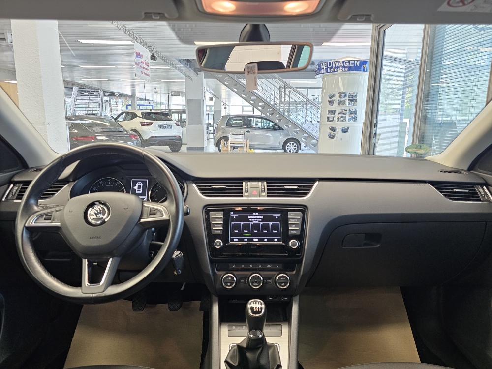 Skoda Octavia Combi  bei Hoffmann Automobile in Wolfsburg kaufen und sofort mitnehmen - Bild 6