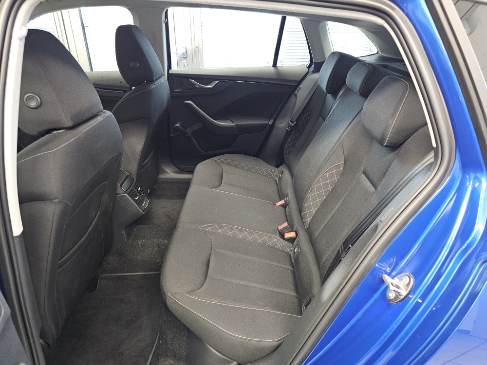 Skoda Scala  bei Hoffmann Automobile in Wolfsburg kaufen und sofort mitnehmen - Bild 4