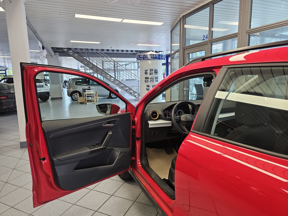 Seat Arona  bei Hoffmann Automobile in Wolfsburg kaufen und sofort mitnehmen - Bild 11