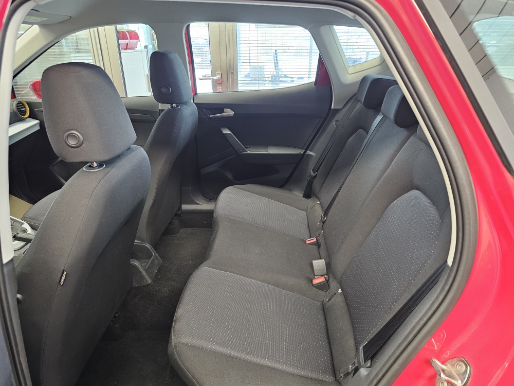 Seat Arona  bei Hoffmann Automobile in Wolfsburg kaufen und sofort mitnehmen - Bild 4
