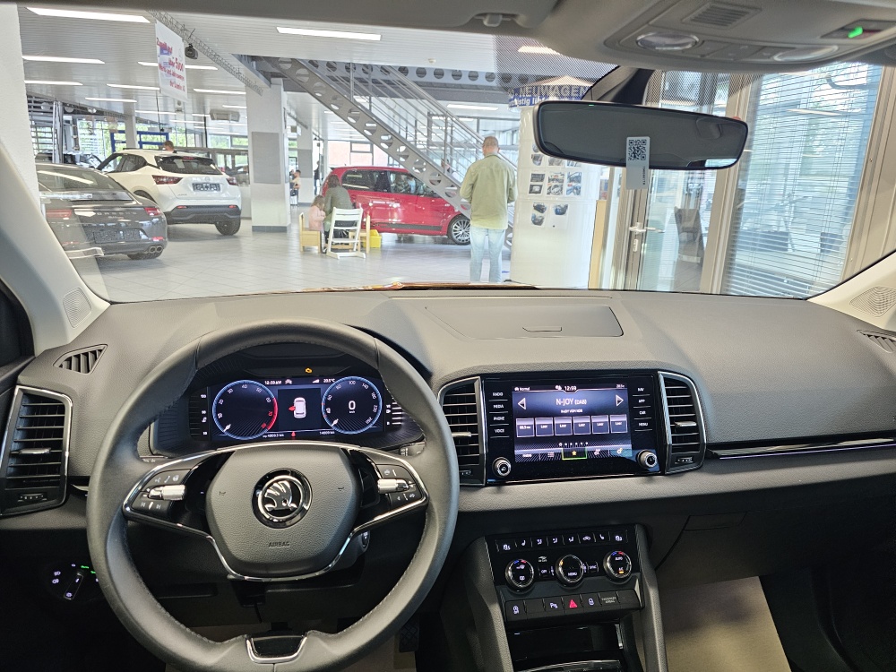 Skoda Karoq  bei Hoffmann Automobile in Wolfsburg kaufen und sofort mitnehmen - Bild 18