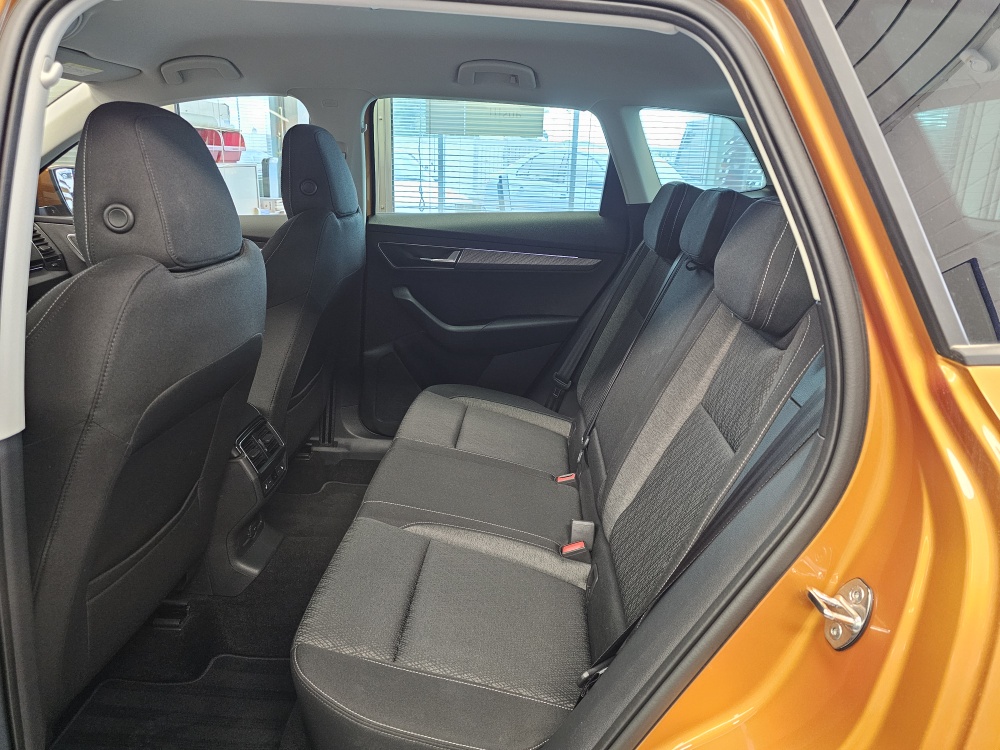 Skoda Karoq  bei Hoffmann Automobile in Wolfsburg kaufen und sofort mitnehmen - Bild 6