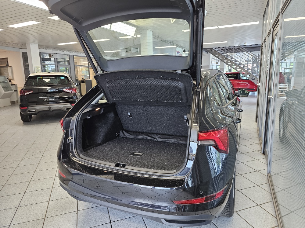 Skoda Scala  bei Hoffmann Automobile in Wolfsburg kaufen und sofort mitnehmen - Bild 2