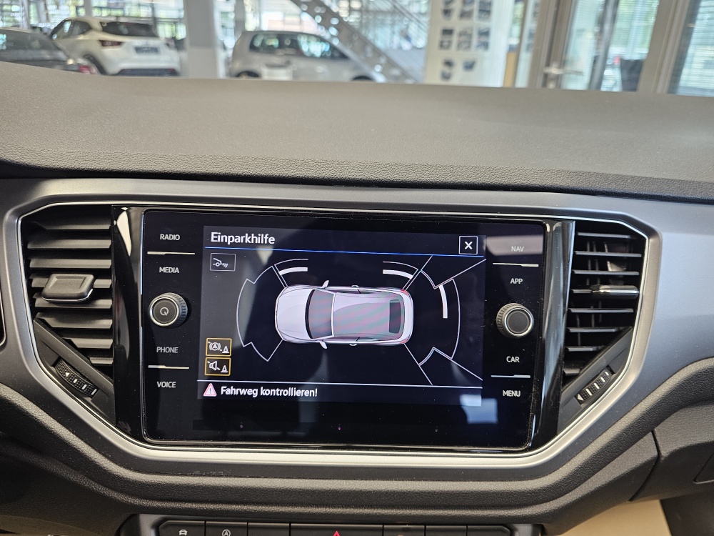 VW T-Roc  bei Hoffmann Automobile in Wolfsburg kaufen und sofort mitnehmen - Bild 13