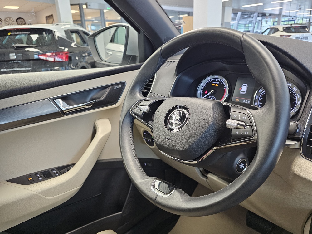 Skoda Karoq  bei Hoffmann Automobile in Wolfsburg kaufen und sofort mitnehmen - Bild 11