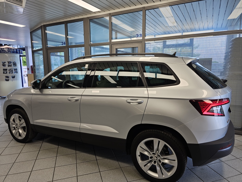 Skoda Karoq  bei Hoffmann Automobile in Wolfsburg kaufen und sofort mitnehmen - Bild 18