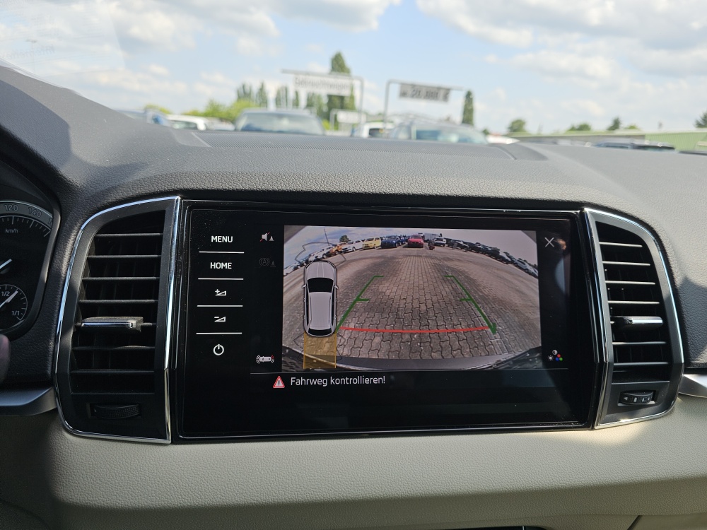 Skoda Karoq  bei Hoffmann Automobile in Wolfsburg kaufen und sofort mitnehmen - Bild 29