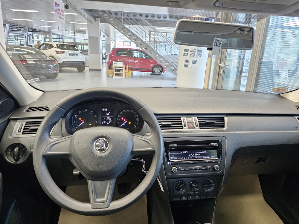 Skoda Rapid Spaceback  bei Hoffmann Automobile in Wolfsburg kaufen und sofort mitnehmen - Bild 8