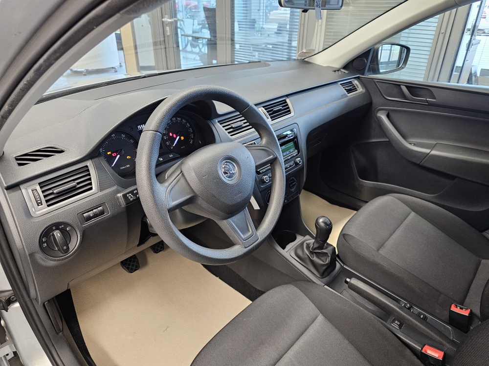 Skoda Rapid Spaceback  bei Hoffmann Automobile in Wolfsburg kaufen und sofort mitnehmen - Bild 9