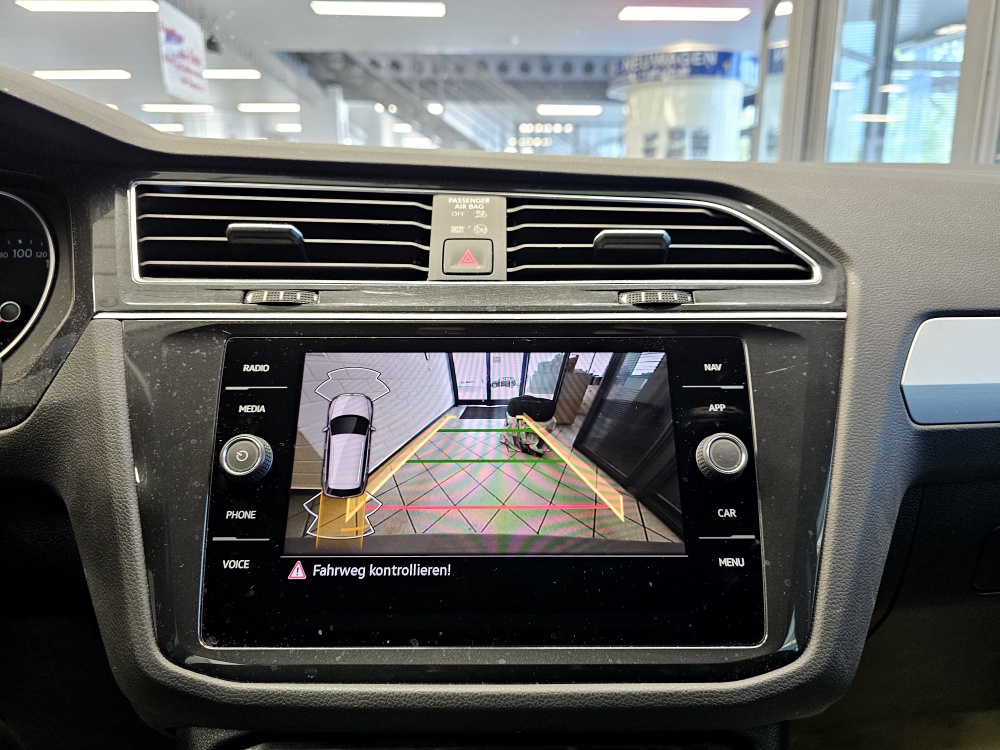 VW Tiguan  bei Hoffmann Automobile in Wolfsburg kaufen und sofort mitnehmen - Bild 13