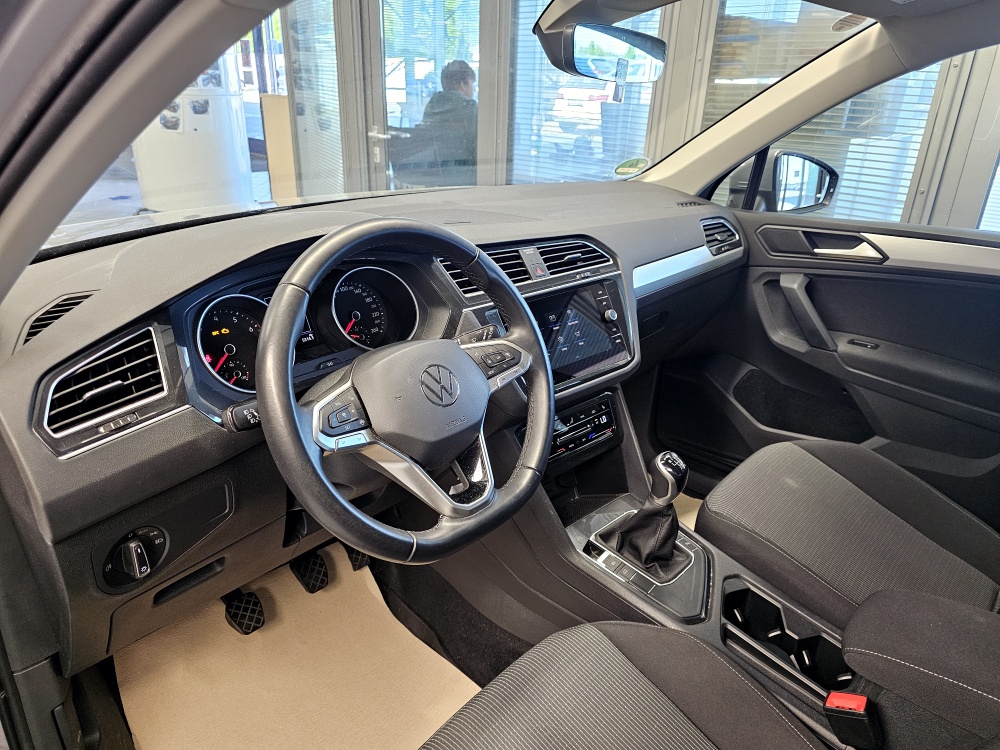 VW Tiguan  bei Hoffmann Automobile in Wolfsburg kaufen und sofort mitnehmen - Bild 16