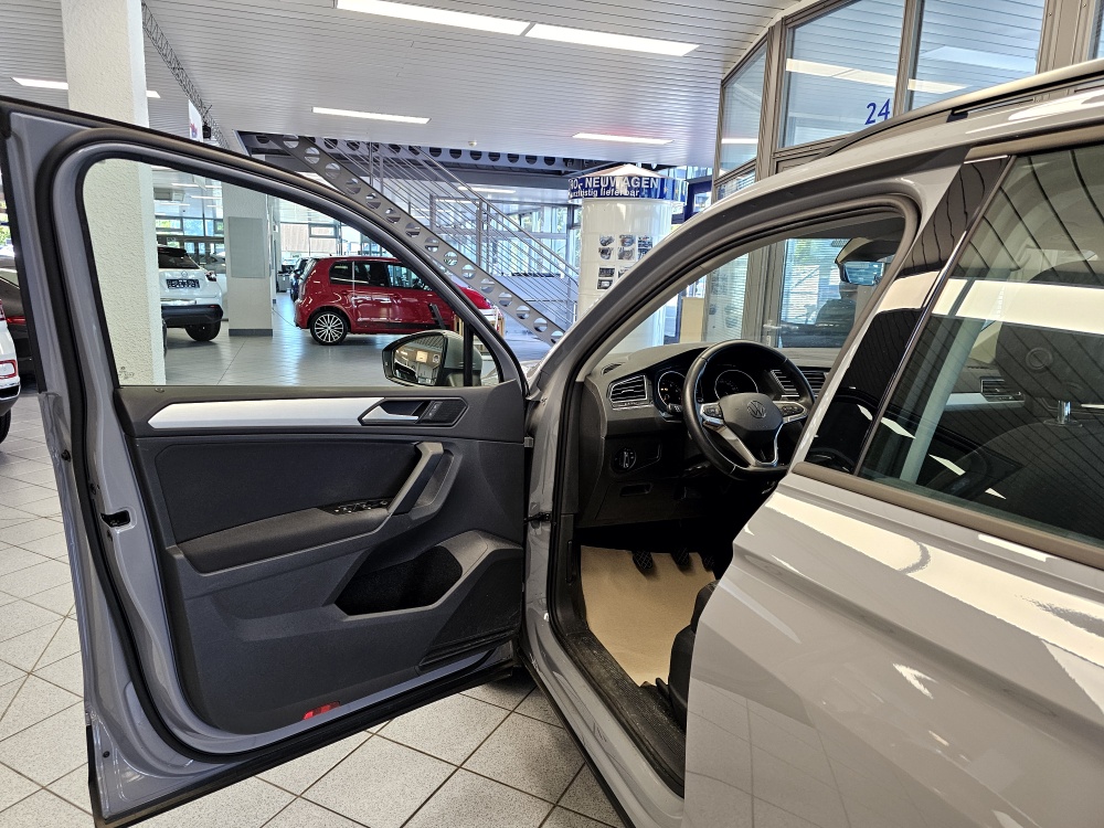 VW Tiguan  bei Hoffmann Automobile in Wolfsburg kaufen und sofort mitnehmen - Bild 18