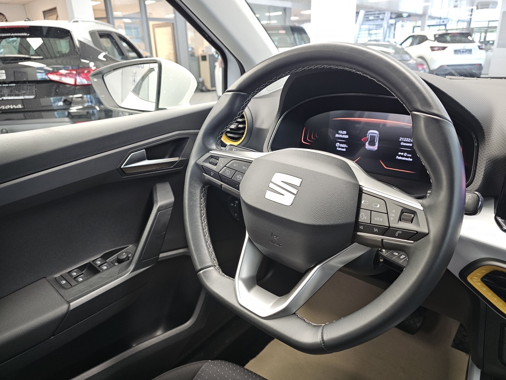 Seat Arona  bei Hoffmann Automobile in Wolfsburg kaufen und sofort mitnehmen - Bild 12