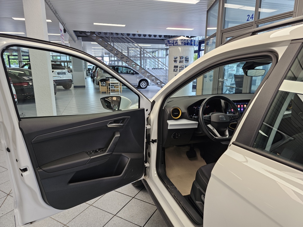 Seat Arona  bei Hoffmann Automobile in Wolfsburg kaufen und sofort mitnehmen - Bild 17