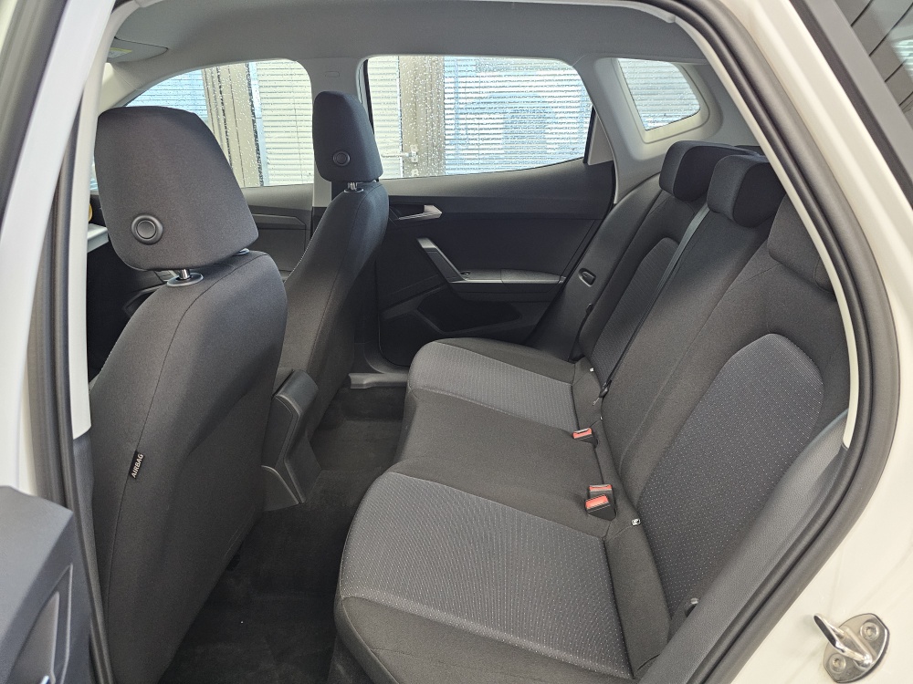 Seat Arona  bei Hoffmann Automobile in Wolfsburg kaufen und sofort mitnehmen - Bild 4