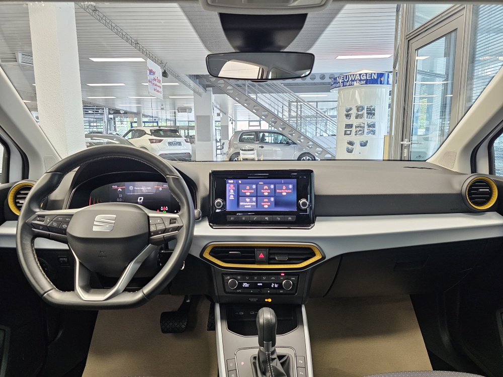 Seat Arona  bei Hoffmann Automobile in Wolfsburg kaufen und sofort mitnehmen - Bild 5