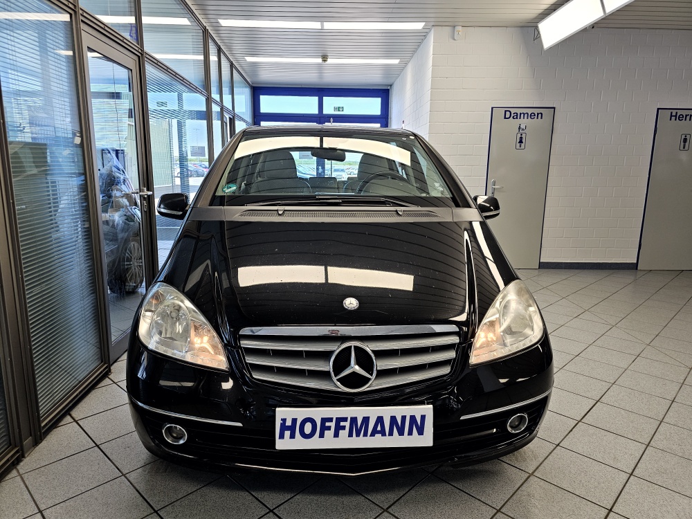 Mercedes-Benz A 180  bei Hoffmann Automobile in Wolfsburg kaufen und sofort mitnehmen - Bild 16