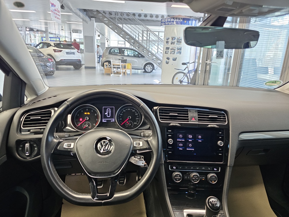 VW Golf Variant  bei Hoffmann Automobile in Wolfsburg kaufen und sofort mitnehmen - Bild 15