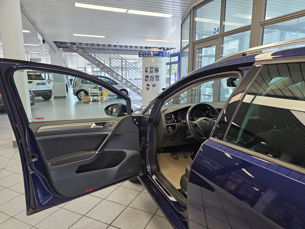VW Golf Variant  bei Hoffmann Automobile in Wolfsburg kaufen und sofort mitnehmen - Bild 18