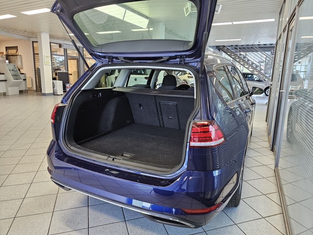 VW Golf Variant  bei Hoffmann Automobile in Wolfsburg kaufen und sofort mitnehmen - Bild 2