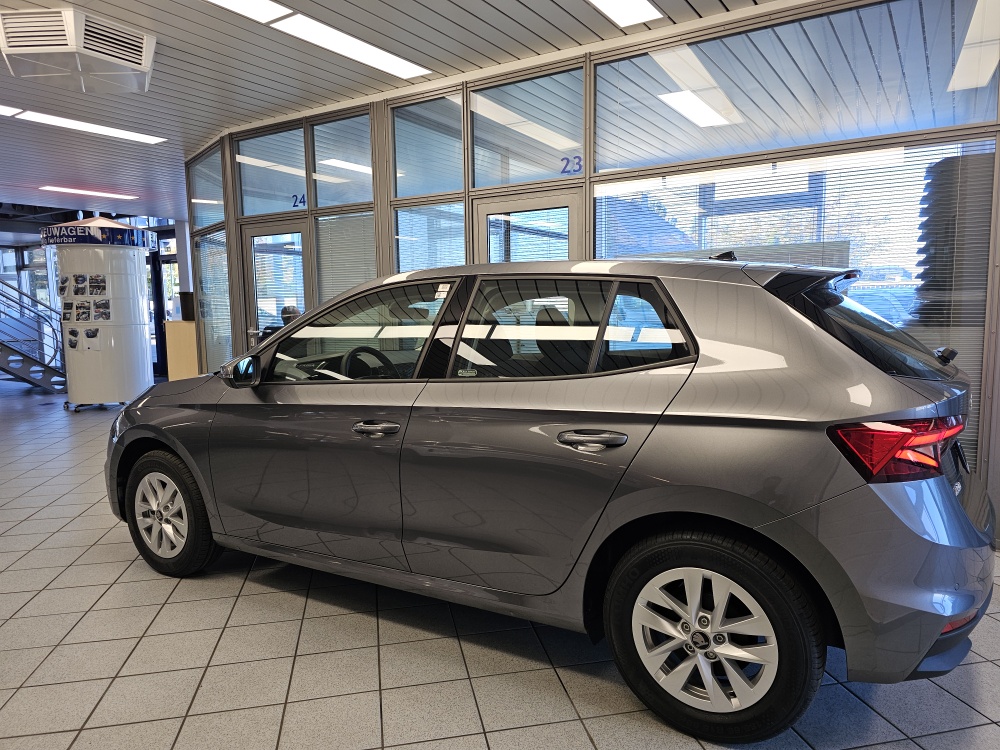 Skoda Fabia  bei Hoffmann Automobile in Wolfsburg kaufen und sofort mitnehmen - Bild 23