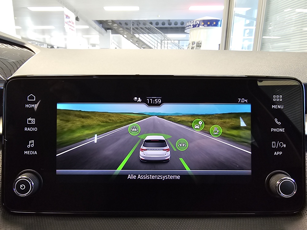 Skoda Fabia  bei Hoffmann Automobile in Wolfsburg kaufen und sofort mitnehmen - Bild 13