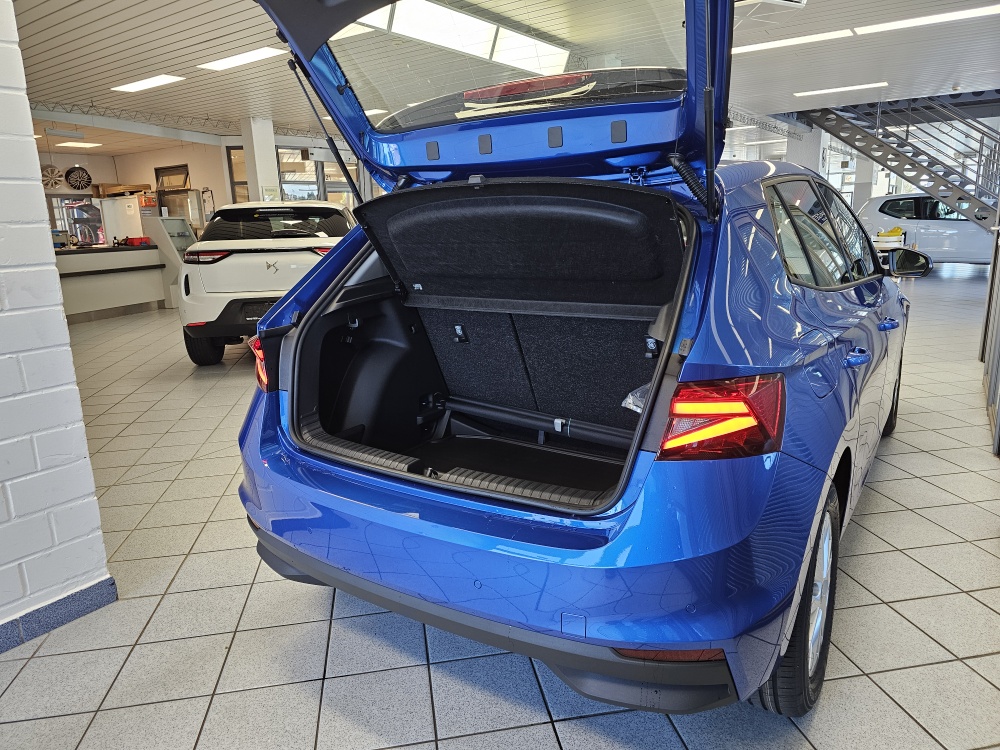 Skoda Fabia  bei Hoffmann Automobile in Wolfsburg kaufen und sofort mitnehmen - Bild 2