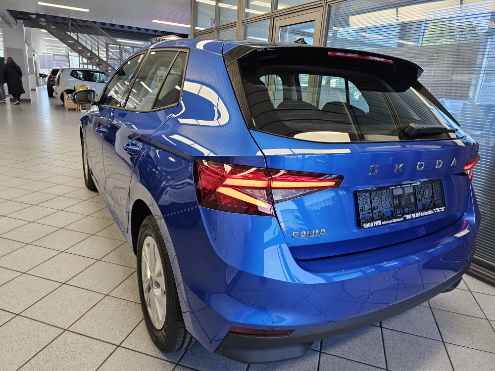 Skoda Fabia  bei Hoffmann Automobile in Wolfsburg kaufen und sofort mitnehmen - Bild 3