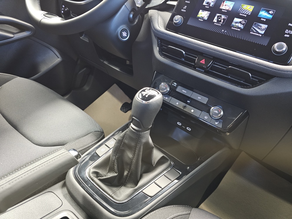 Skoda Fabia  bei Hoffmann Automobile in Wolfsburg kaufen und sofort mitnehmen - Bild 6