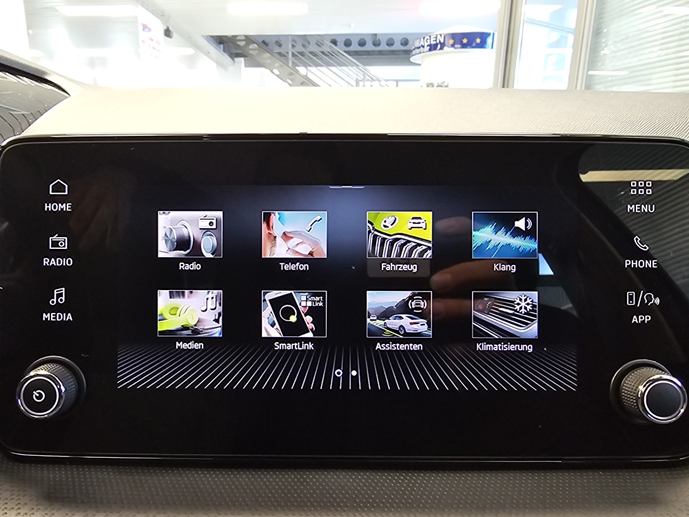 Skoda Fabia  bei Hoffmann Automobile in Wolfsburg kaufen und sofort mitnehmen - Bild 8